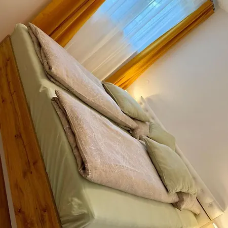 Gartenwohnung By Interhome Pörtschach am Wörthersee