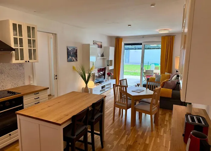 Gartenwohnung By Interhome Apartment Pörtschach am Wörthersee